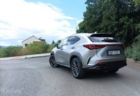 Lexus NX 350h Luxury Top (2022)