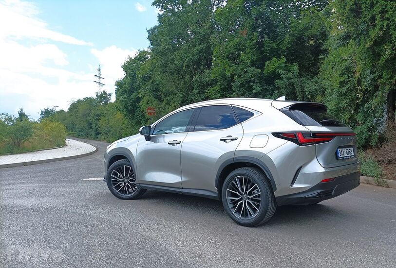 Lexus NX 350h Luxury Top (2022)