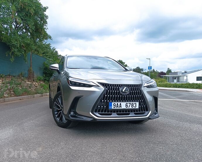 Lexus NX 350h Luxury Top (2022)