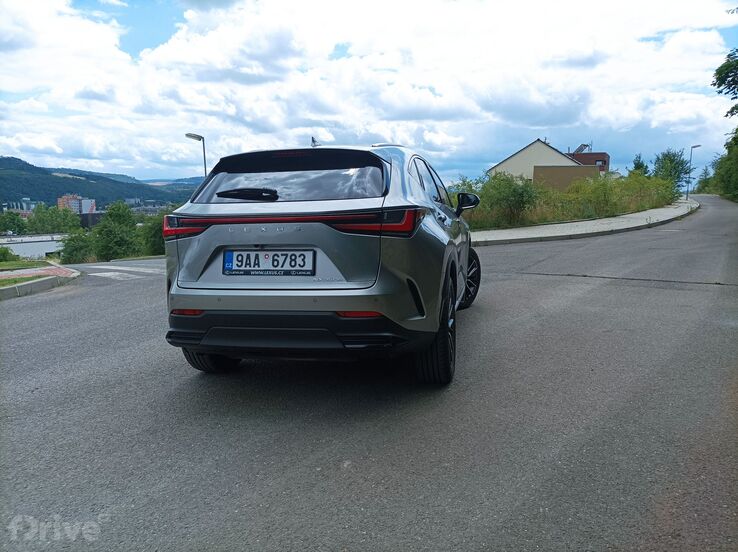 Lexus NX 350h Luxury Top (2022)