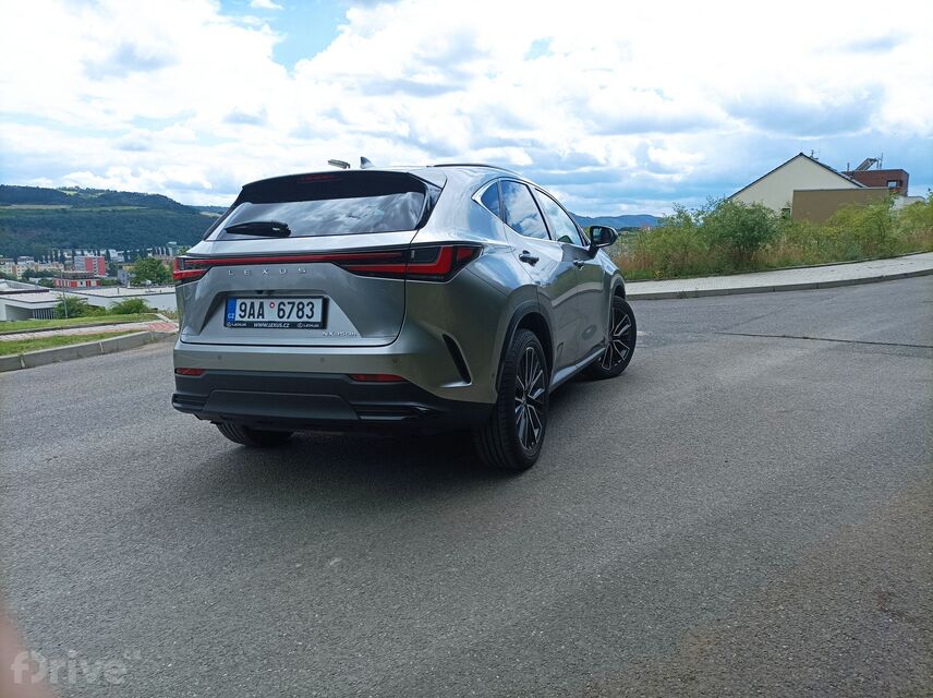Lexus NX 350h Luxury Top (2022)