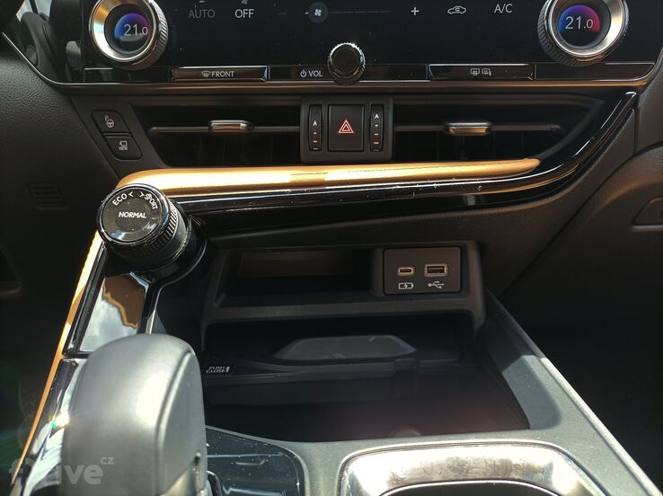 Lexus NX 350h Luxury Top (2022)