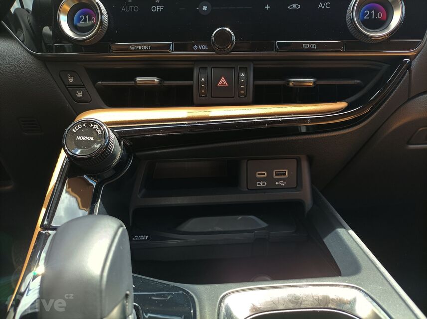 Lexus NX 350h Luxury Top (2022)