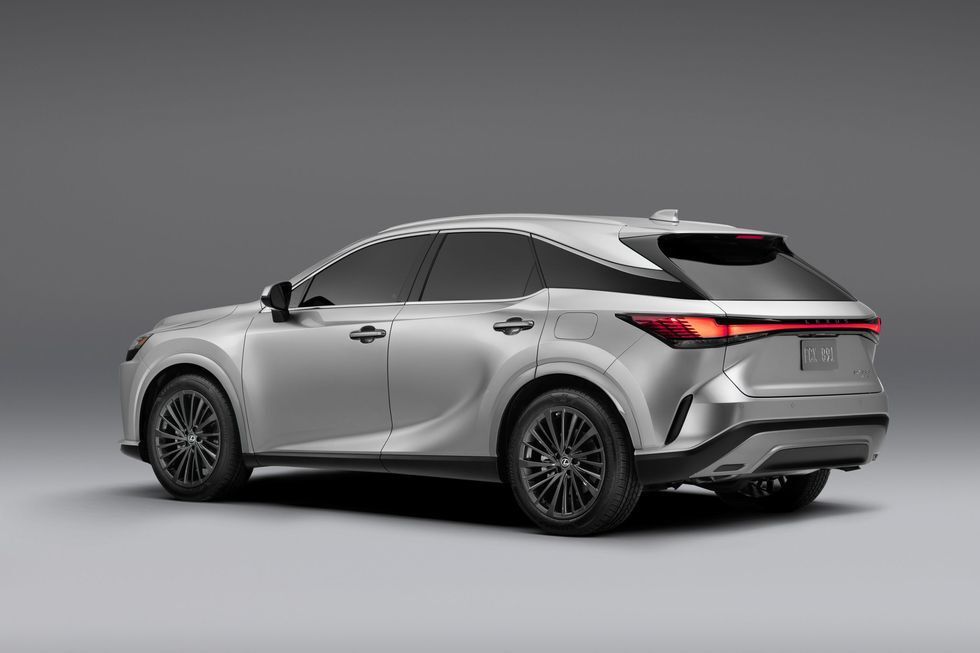 Lexus RX (2023)