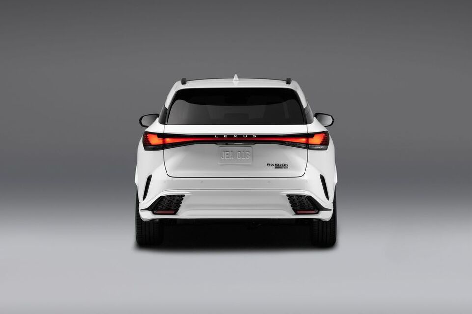 Lexus RX (2023)