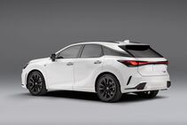 Lexus RX (2023)