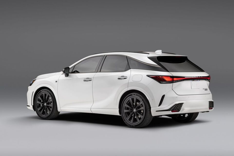 Lexus RX (2023)
