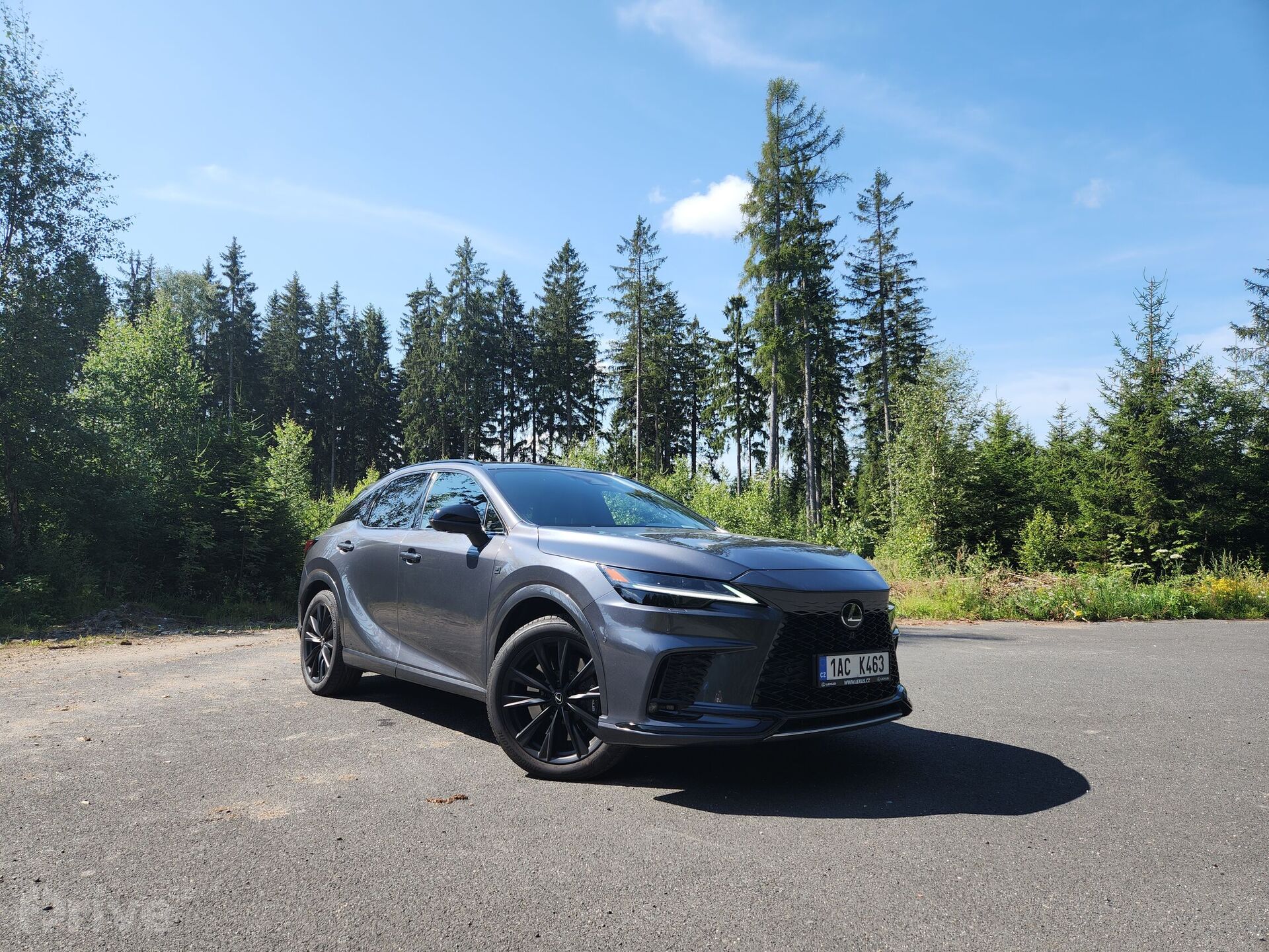 Lexus RX (2023)