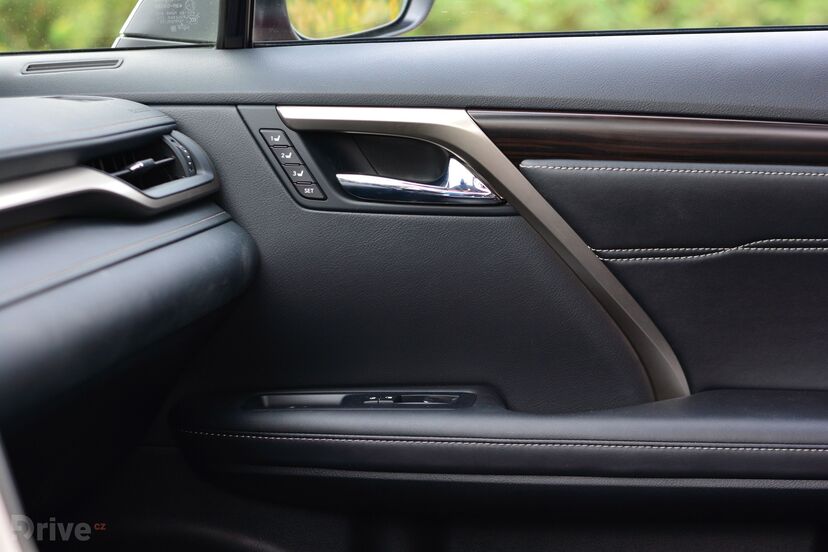 Lexus RX 450h (2015)