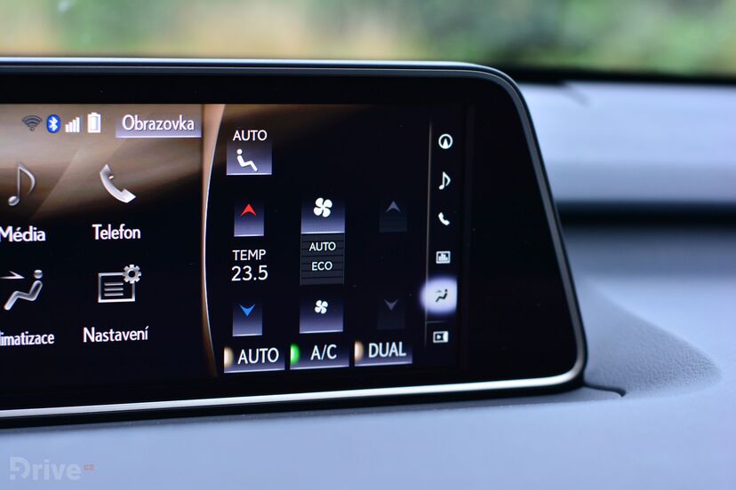 Lexus RX 450h (2015)