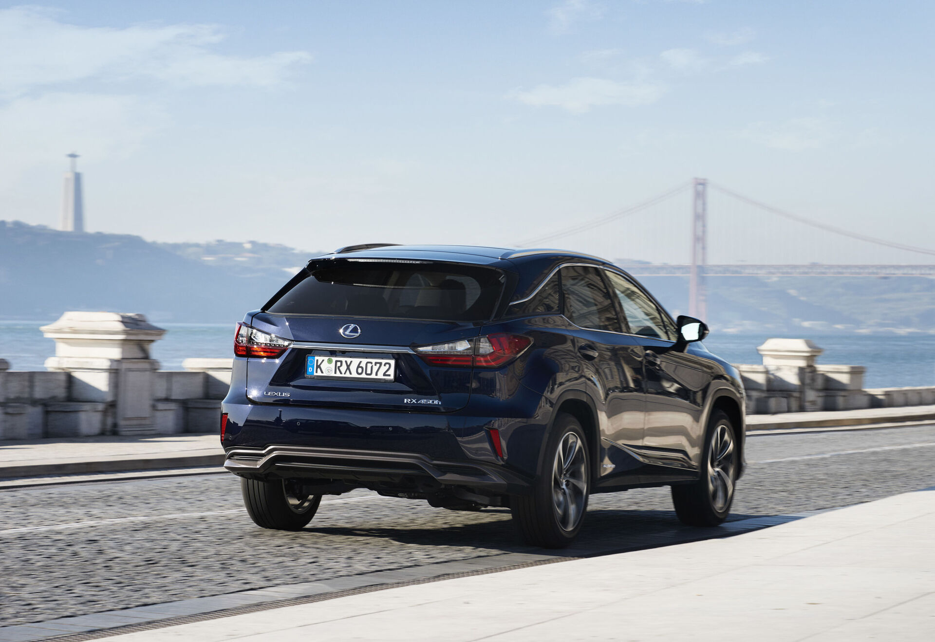 Lexus RX 450h (2015)