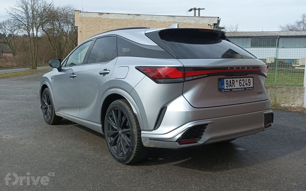 Lexus RX 500h (2023)