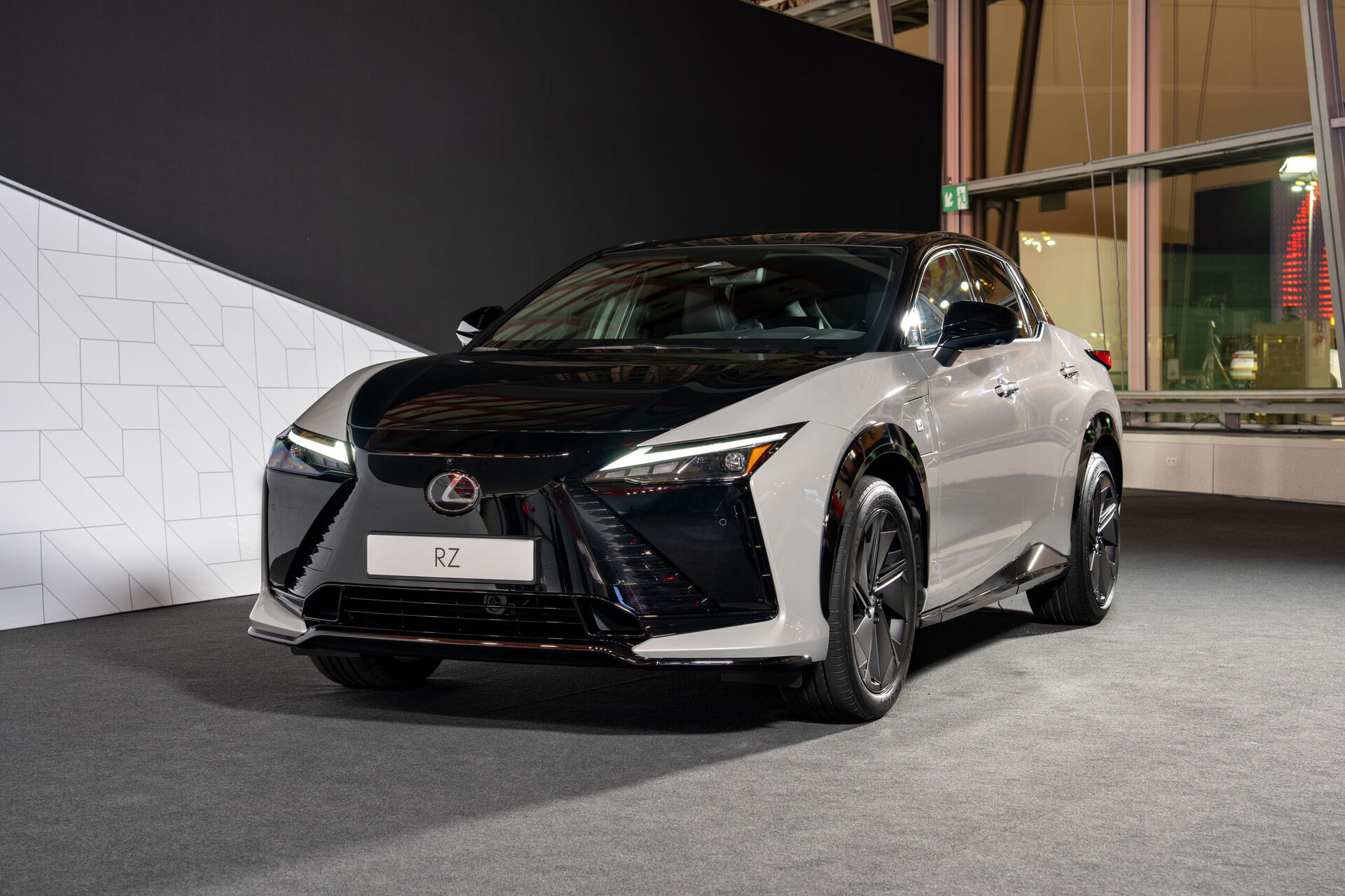 Lexus RZ (2025)