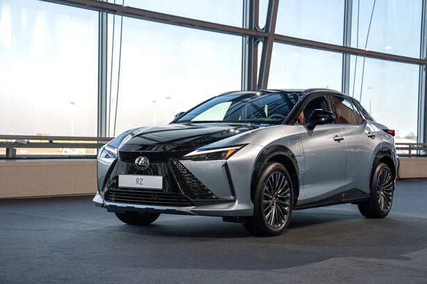 Lexus RZ (2025)