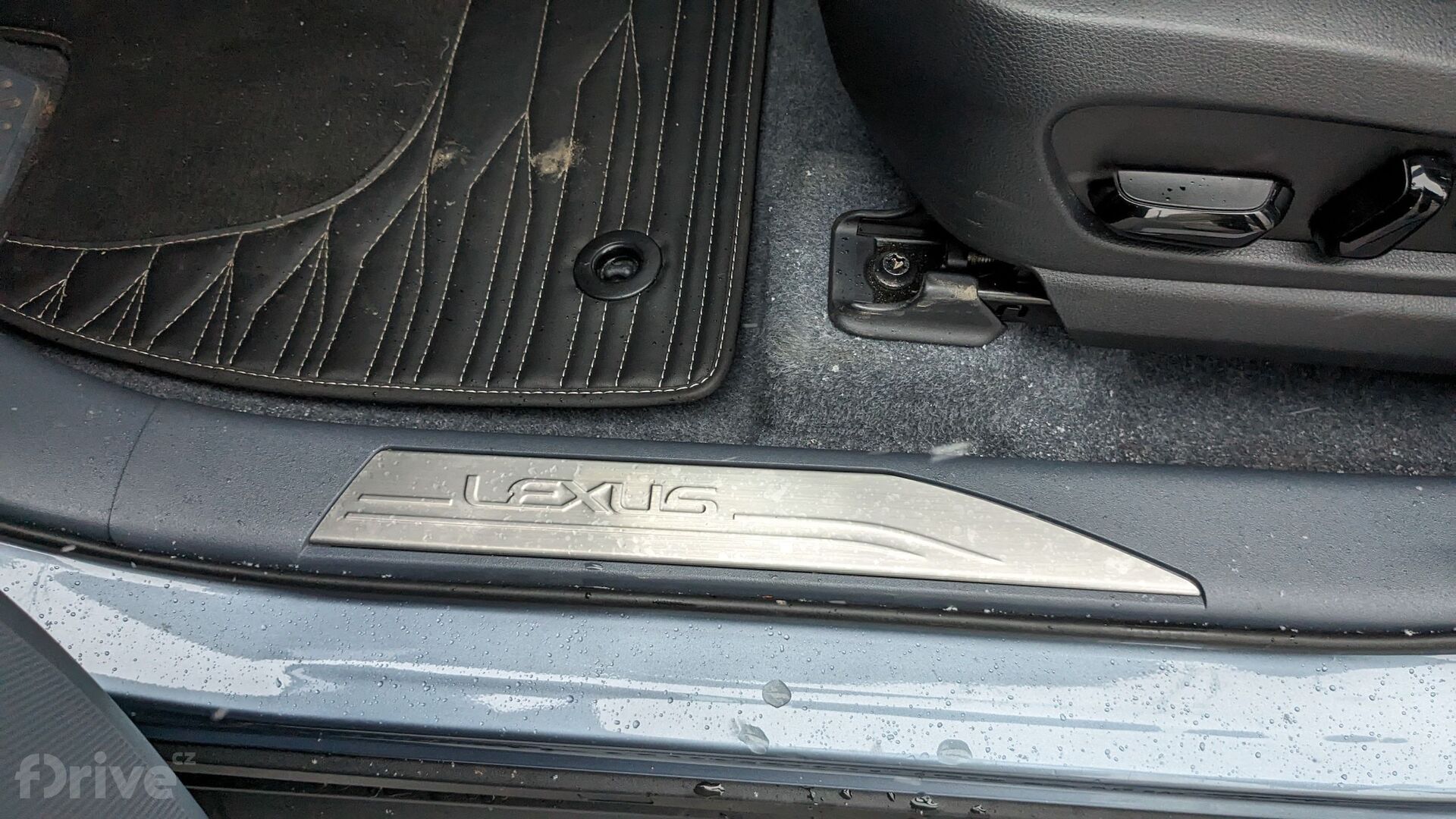 Lexus RZ 450e