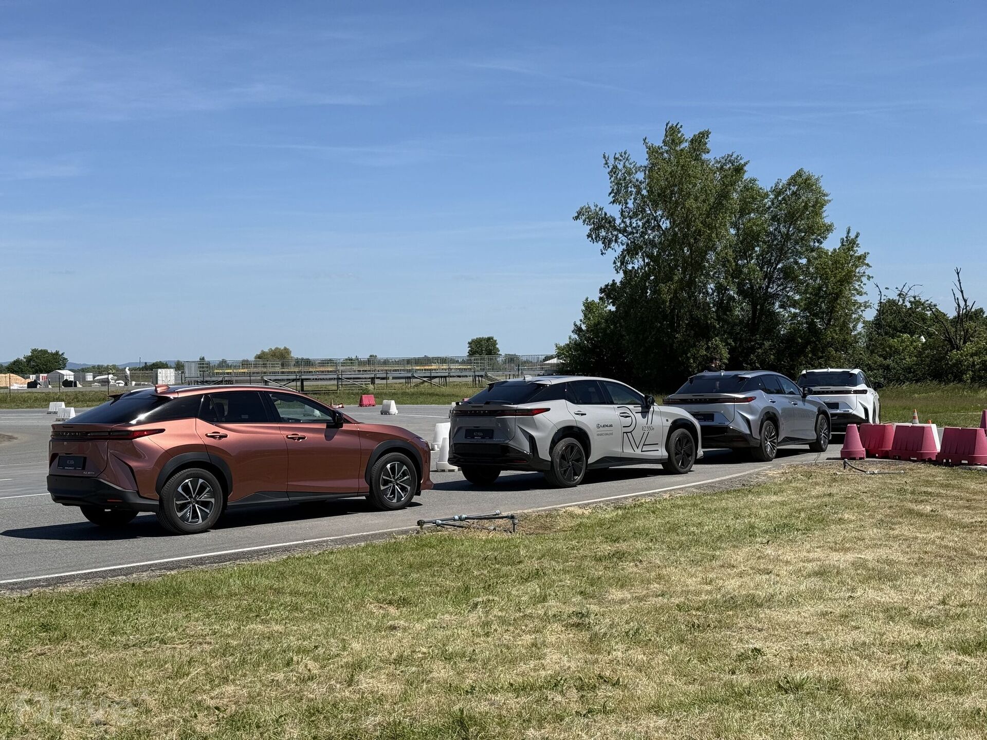 Lexus RZ 550e