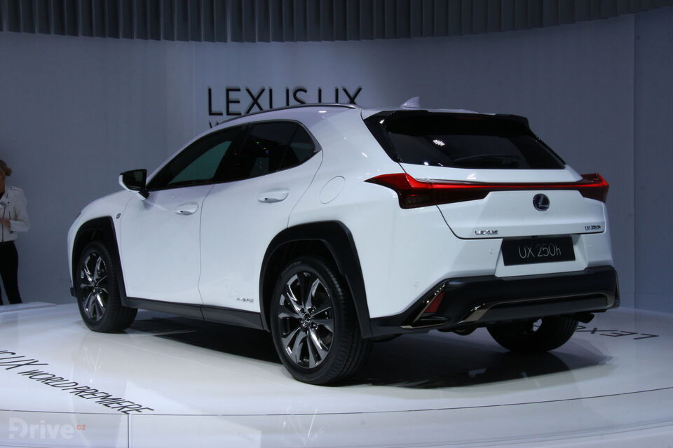 Lexus UX