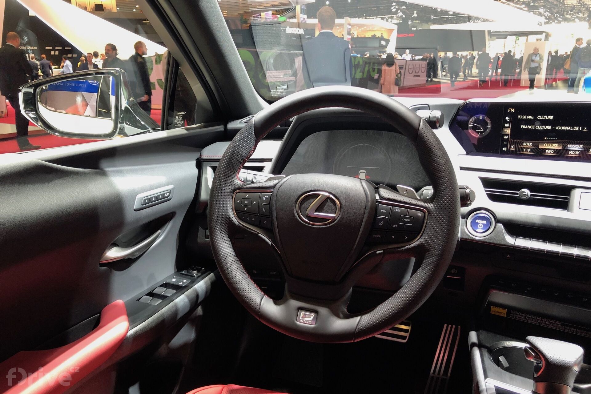 Lexus UX 250h