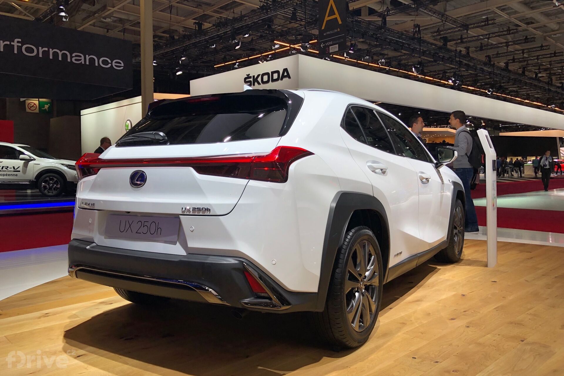 Lexus UX 250h