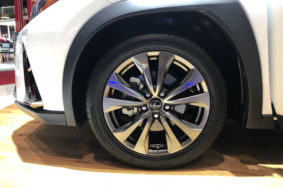 Lexus UX 250h