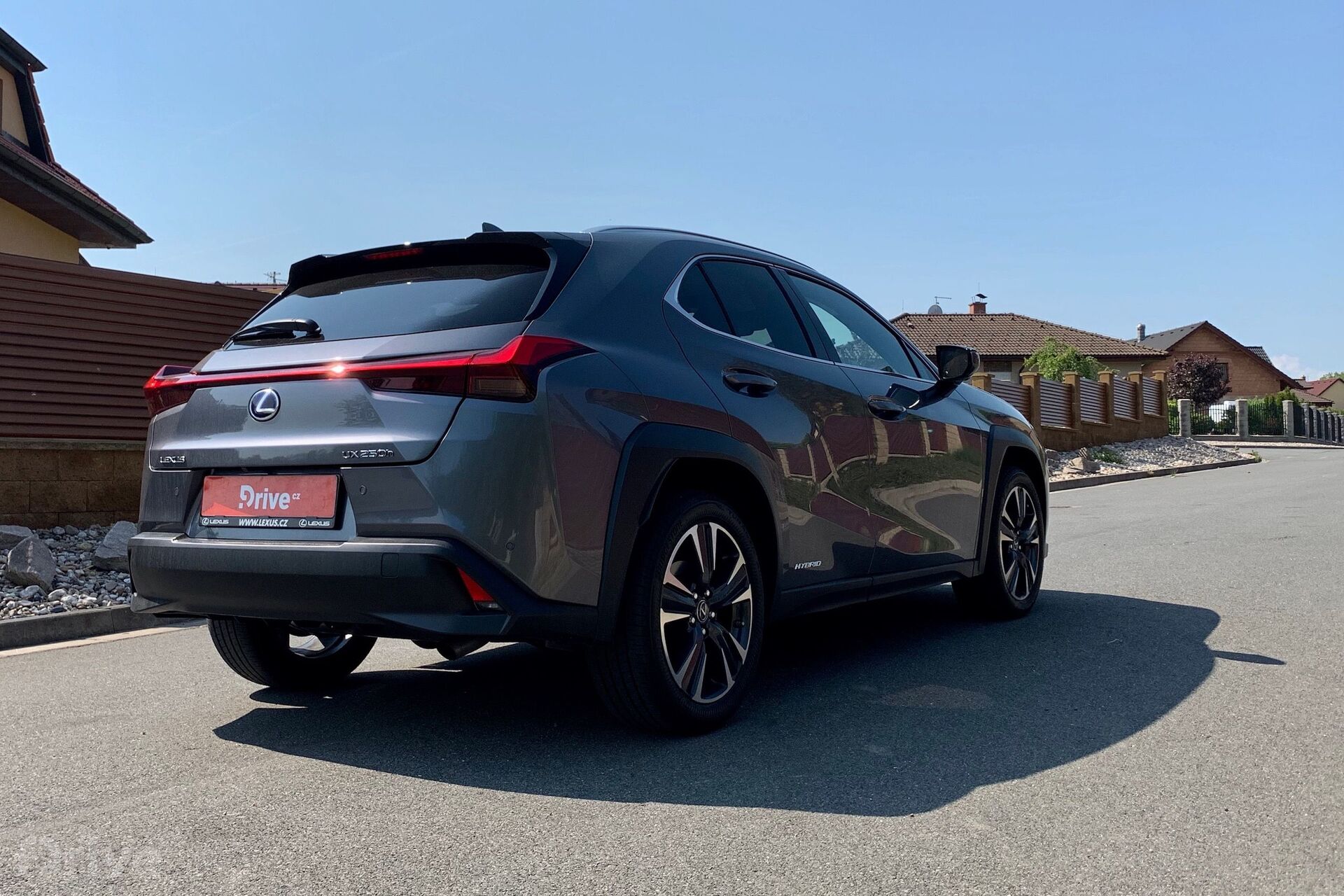 Lexus UX 250h
