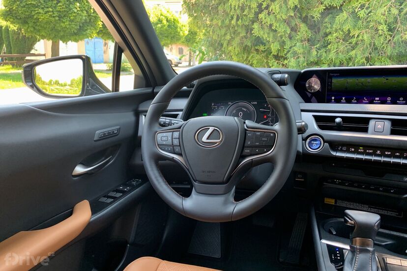 Lexus UX 250h