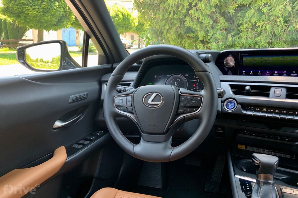 Lexus UX 250h