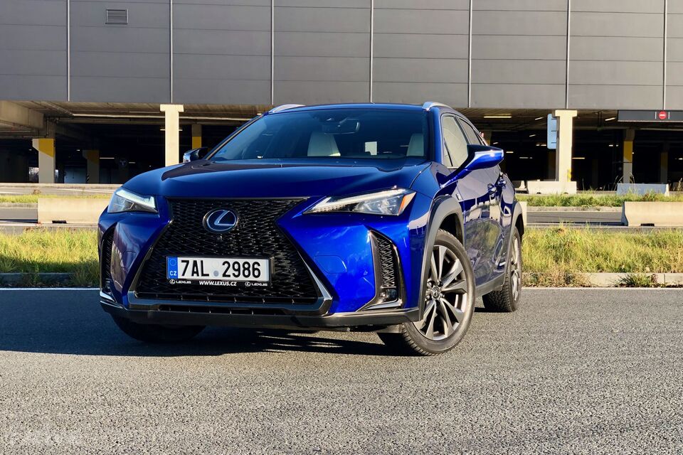 Lexus UX 250h