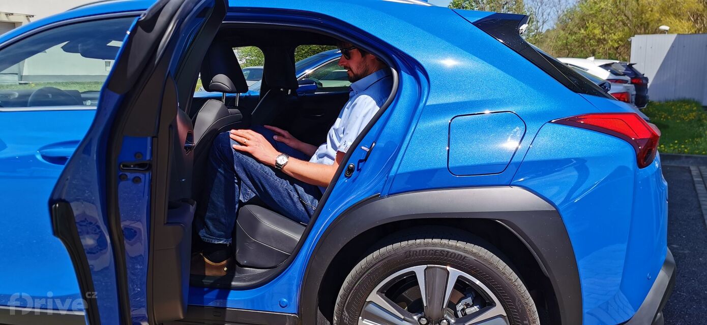 Lexus UX 300e (2020)