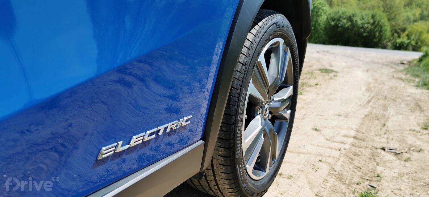 Lexus UX 300e (2020)