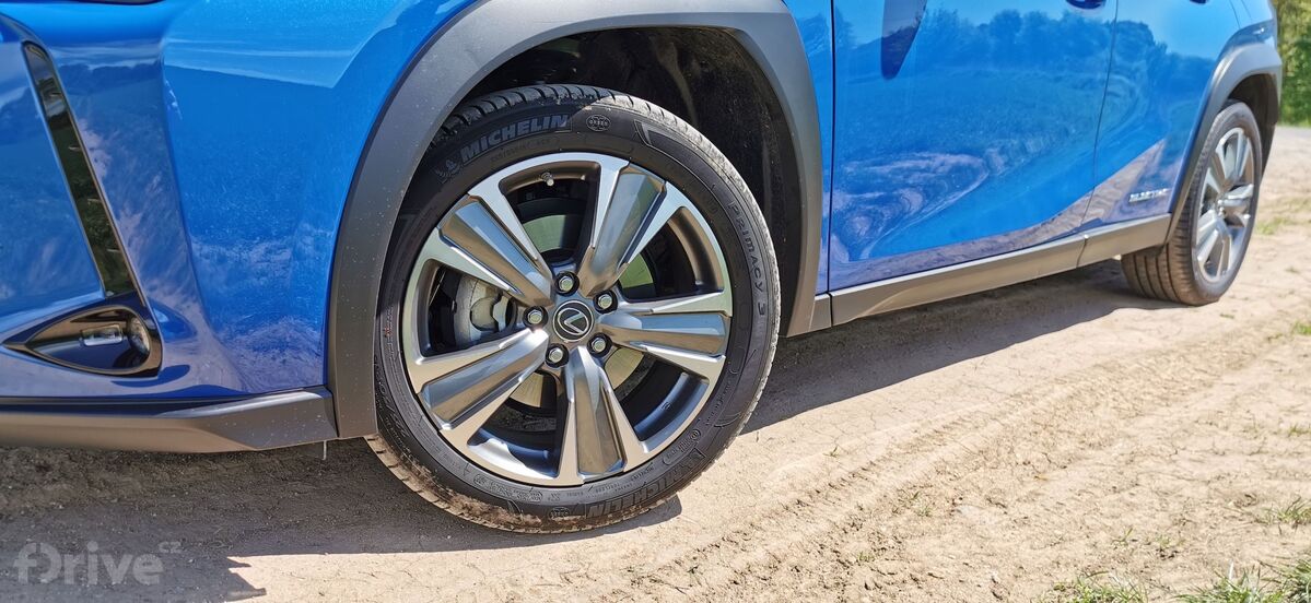 Lexus UX 300e (2020)