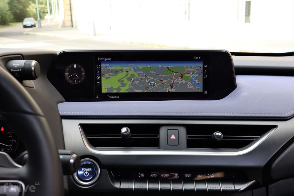 Lexus UX 300e (2020)