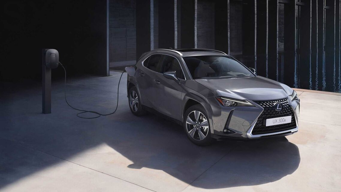 Lexus UX 300e (2023)