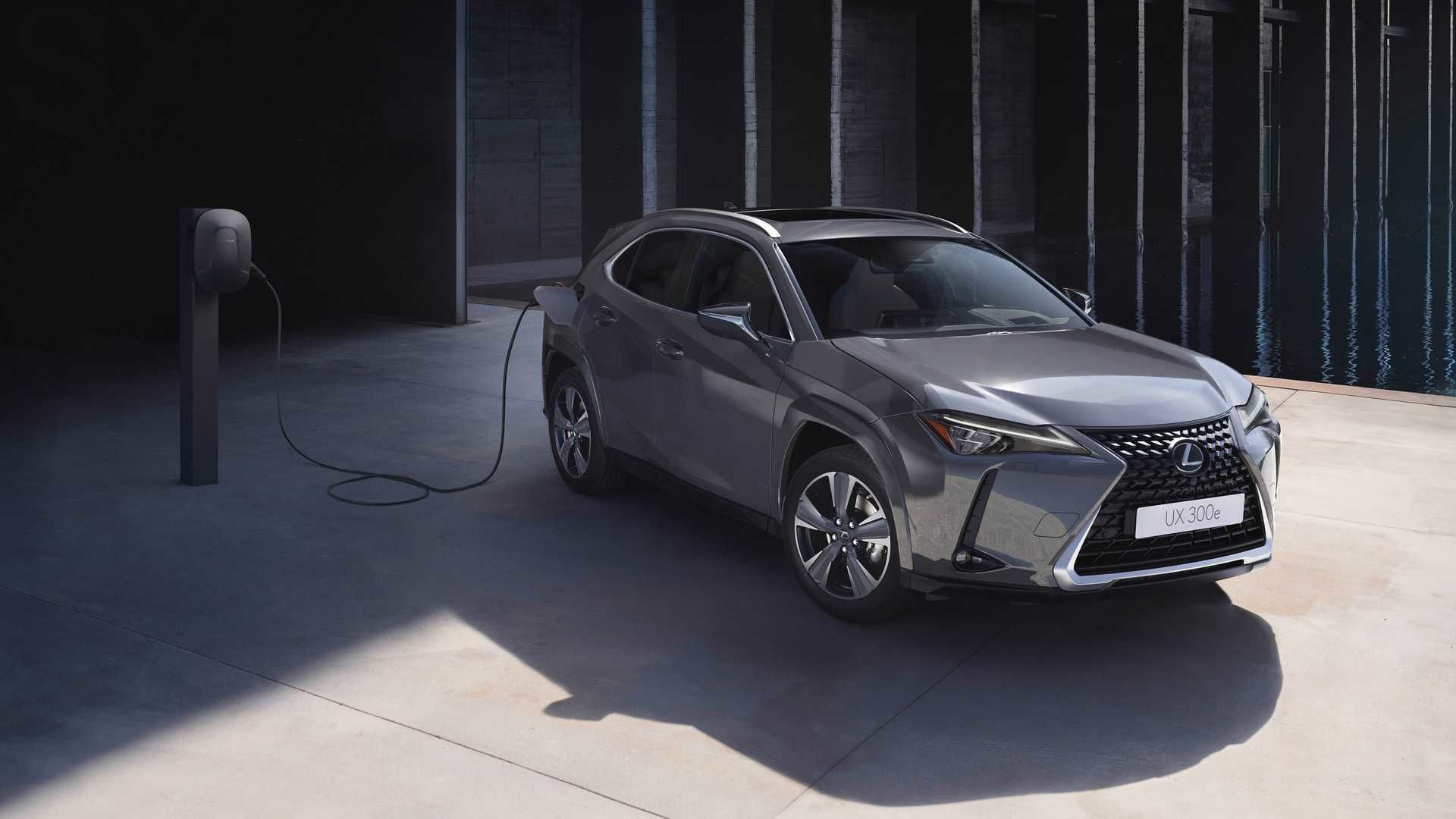 Lexus UX 300e (2023)