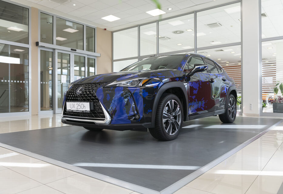 Lexus UX