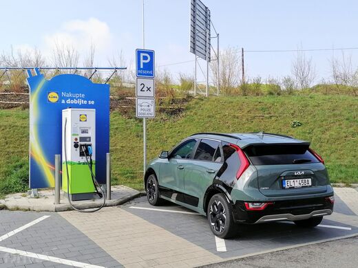Lidl, Benátky nad Jizerou, dálnice D10, exit km 27