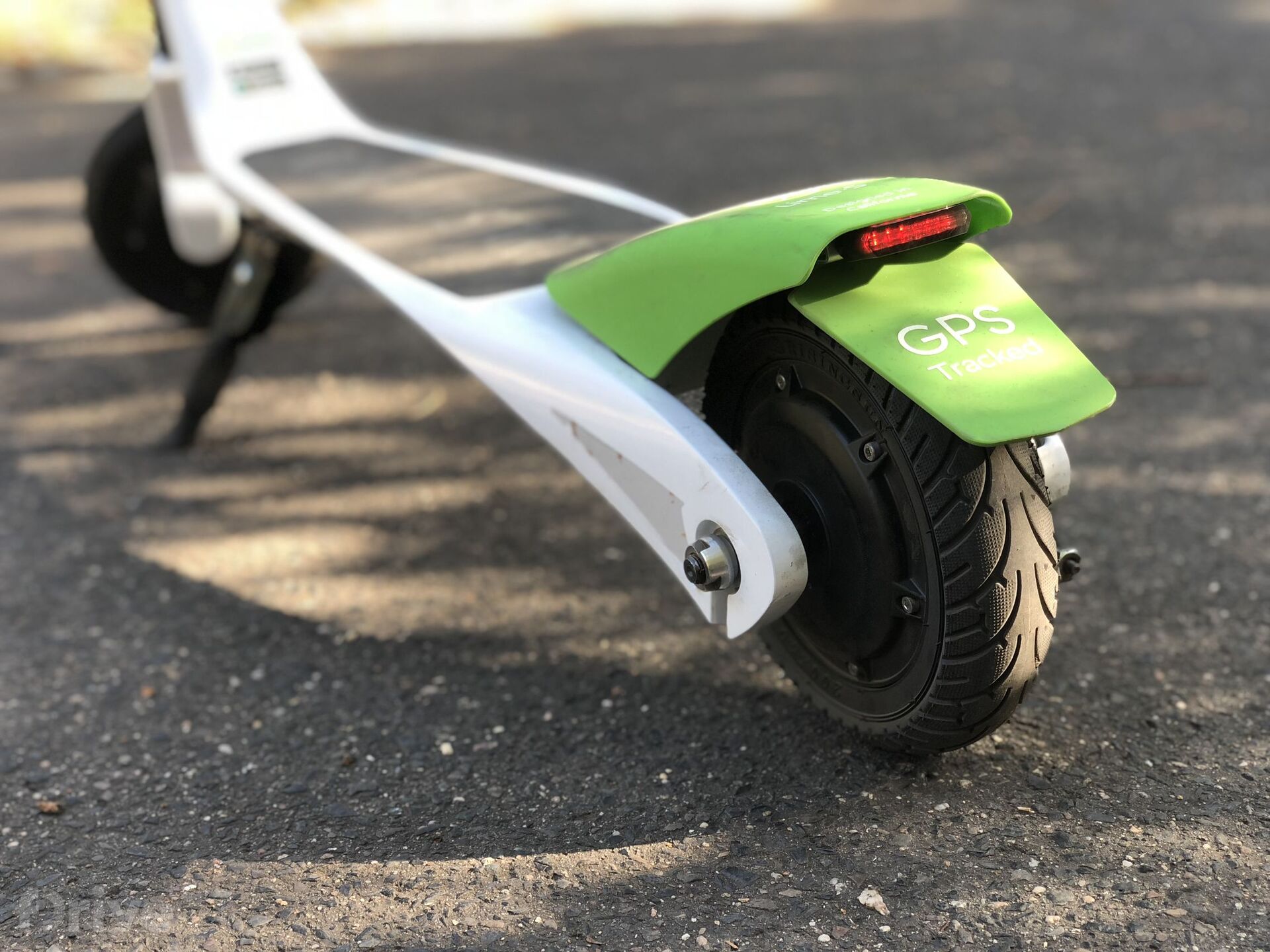 LimeBike Lime-S elektrokoloběžka - Test