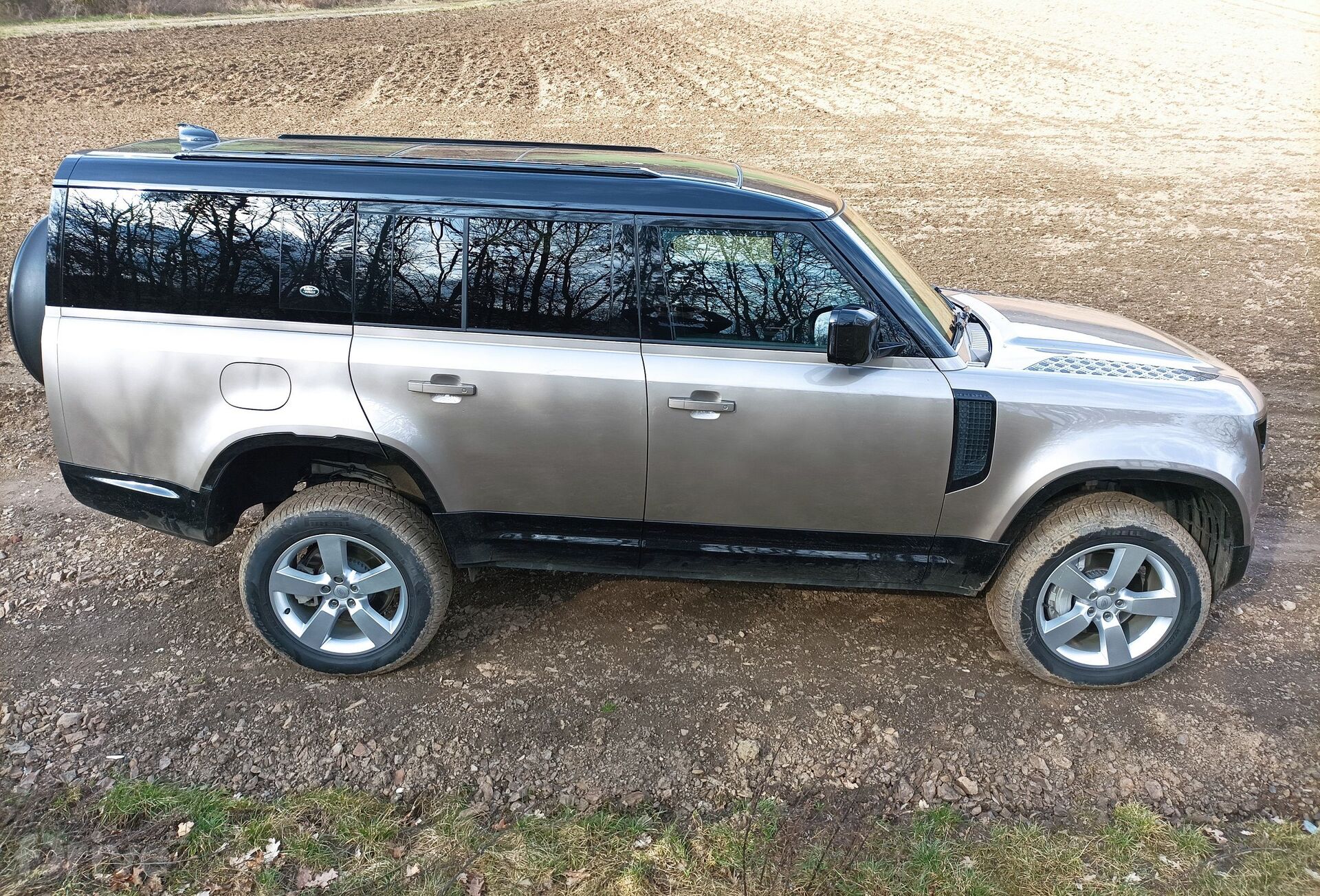 LLand Rover Defender 130 D300 MHEV