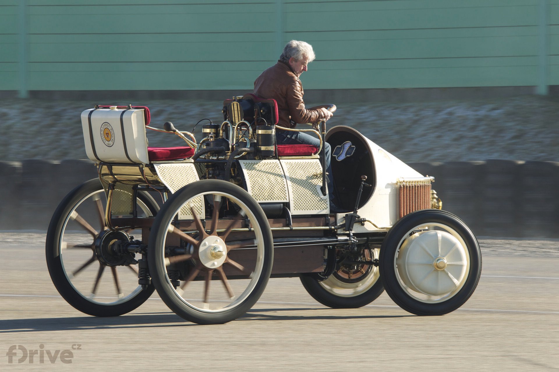 Lohner-Porsche Semper Vivus