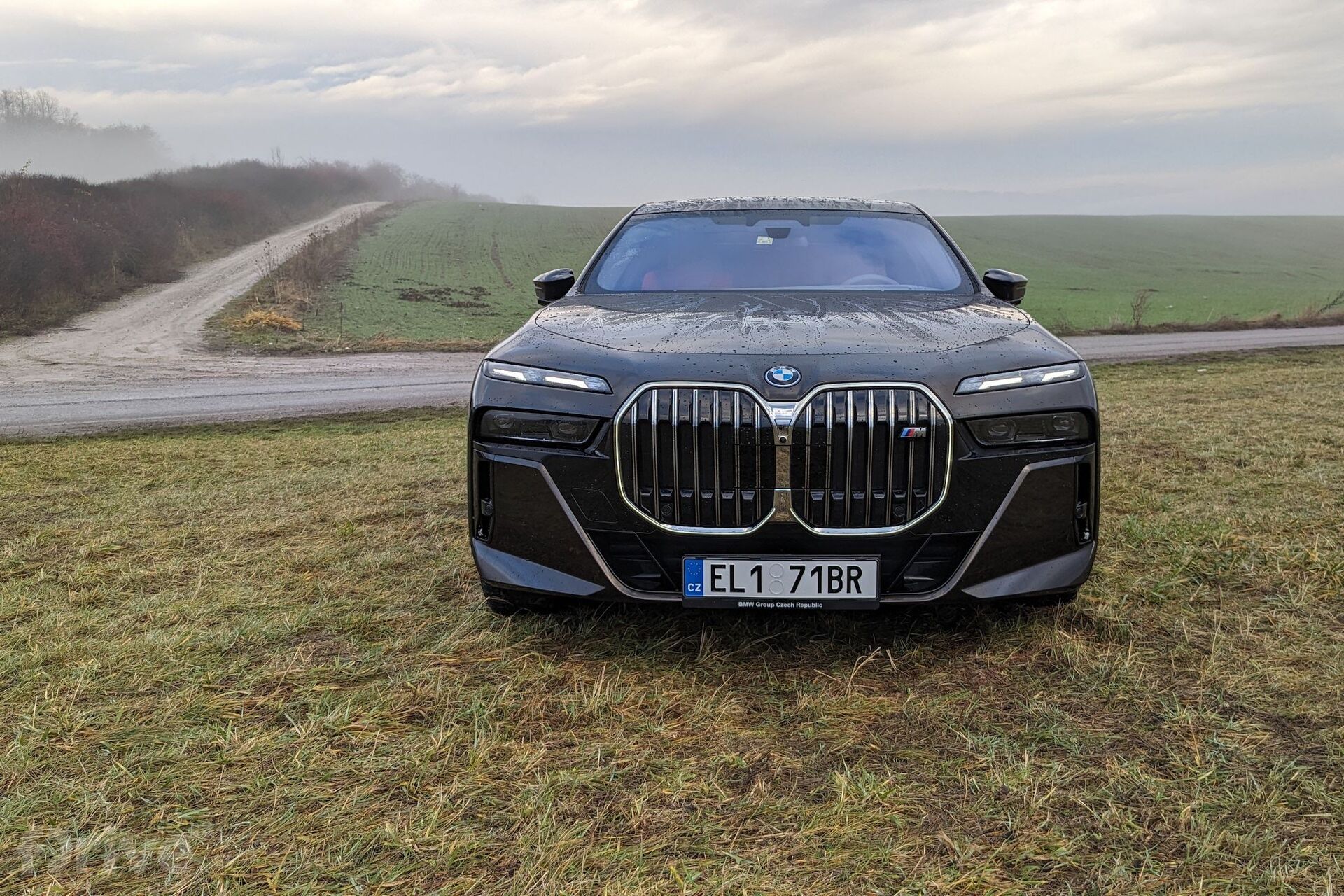 Luxusní plug-in hybrid BMW M760e xDrive