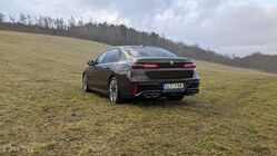 Luxusní plug-in hybrid BMW M760e xDrive