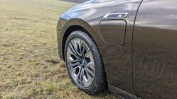 Luxusní plug-in hybrid BMW M760e xDrive
