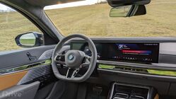 Luxusní plug-in hybrid BMW M760e xDrive