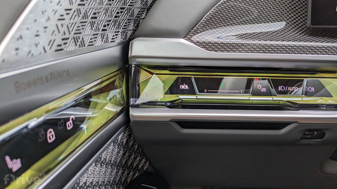 Luxusní plug-in hybrid BMW M760e xDrive