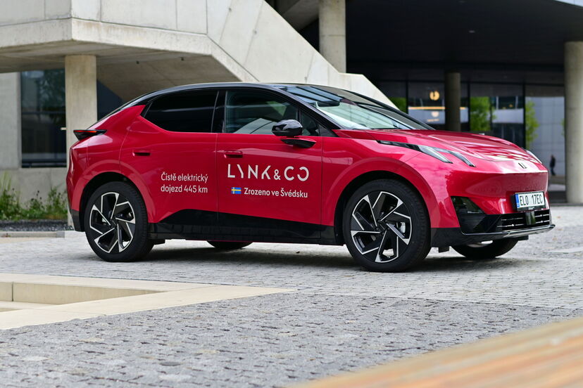 Lynk & Co 02