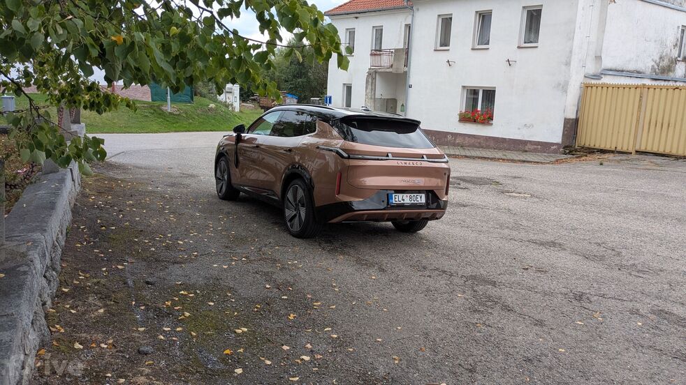 Lynk & Co 08