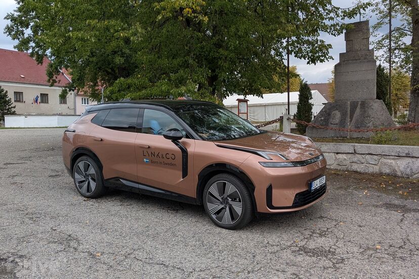 Lynk & Co 08