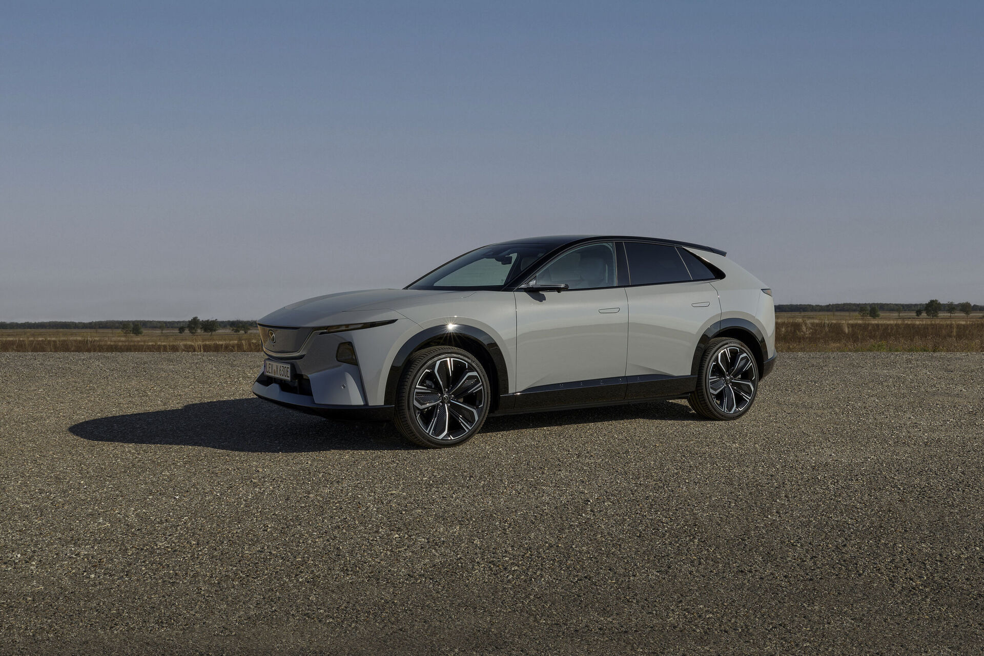 Mazda CX-6e