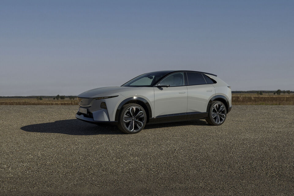 Mazda CX-6e