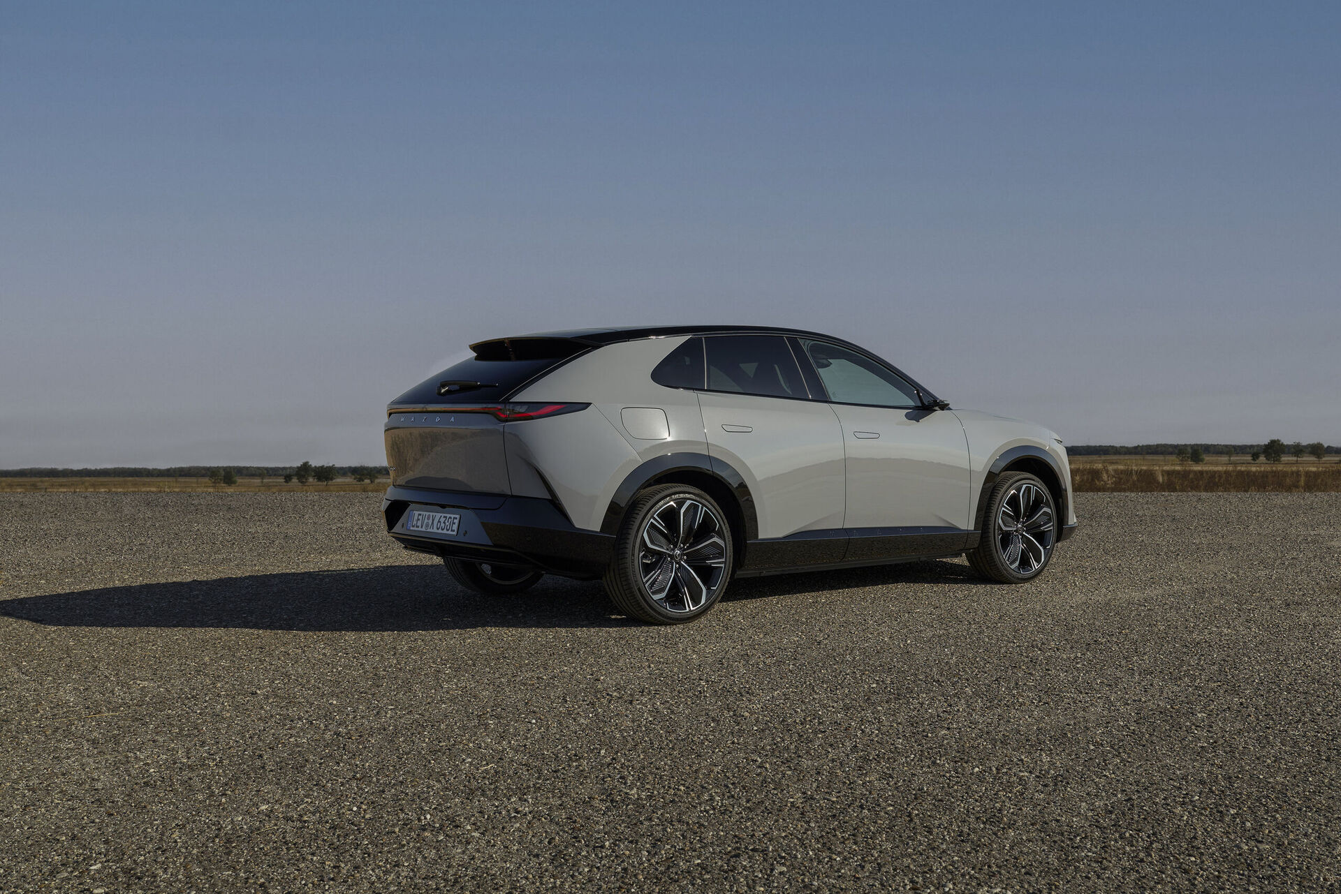 Mazda CX-6e